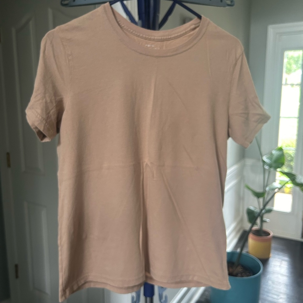 Abercrombie & Fitch women’s tee, size small